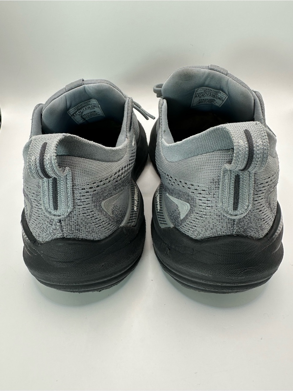 Brooks Glycerin 22 Grey Men's Running Sneakers with Black Sole - Picture 5 of 8